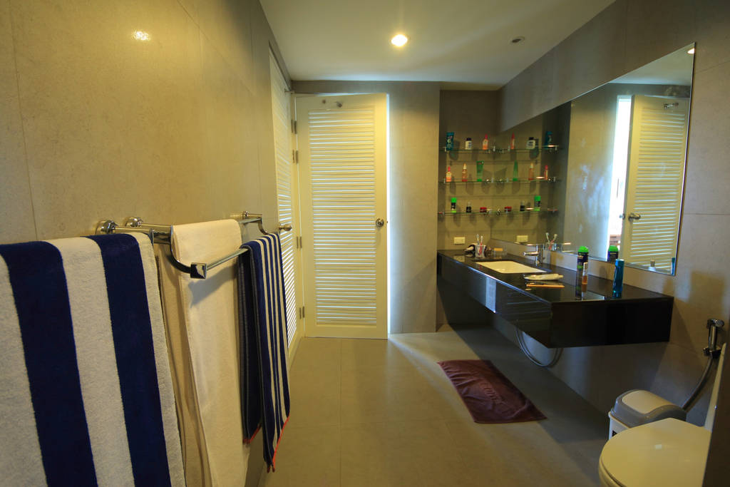 The Bay Seaview Condominium in Plai Laem for sale