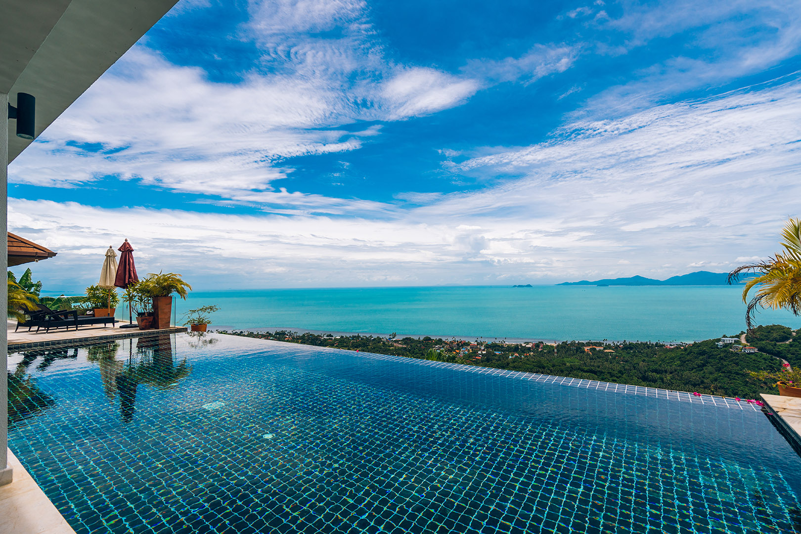 The Peak – Cliffside 5 Bedroom 6 Bathroom Seaview Villa in Bangpor for sale