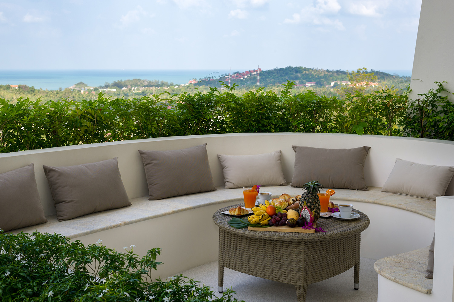 The Ridge Villa 7 – Beautiful 4 Bedroom Seaview Pool Villa in Plai Laem for sale