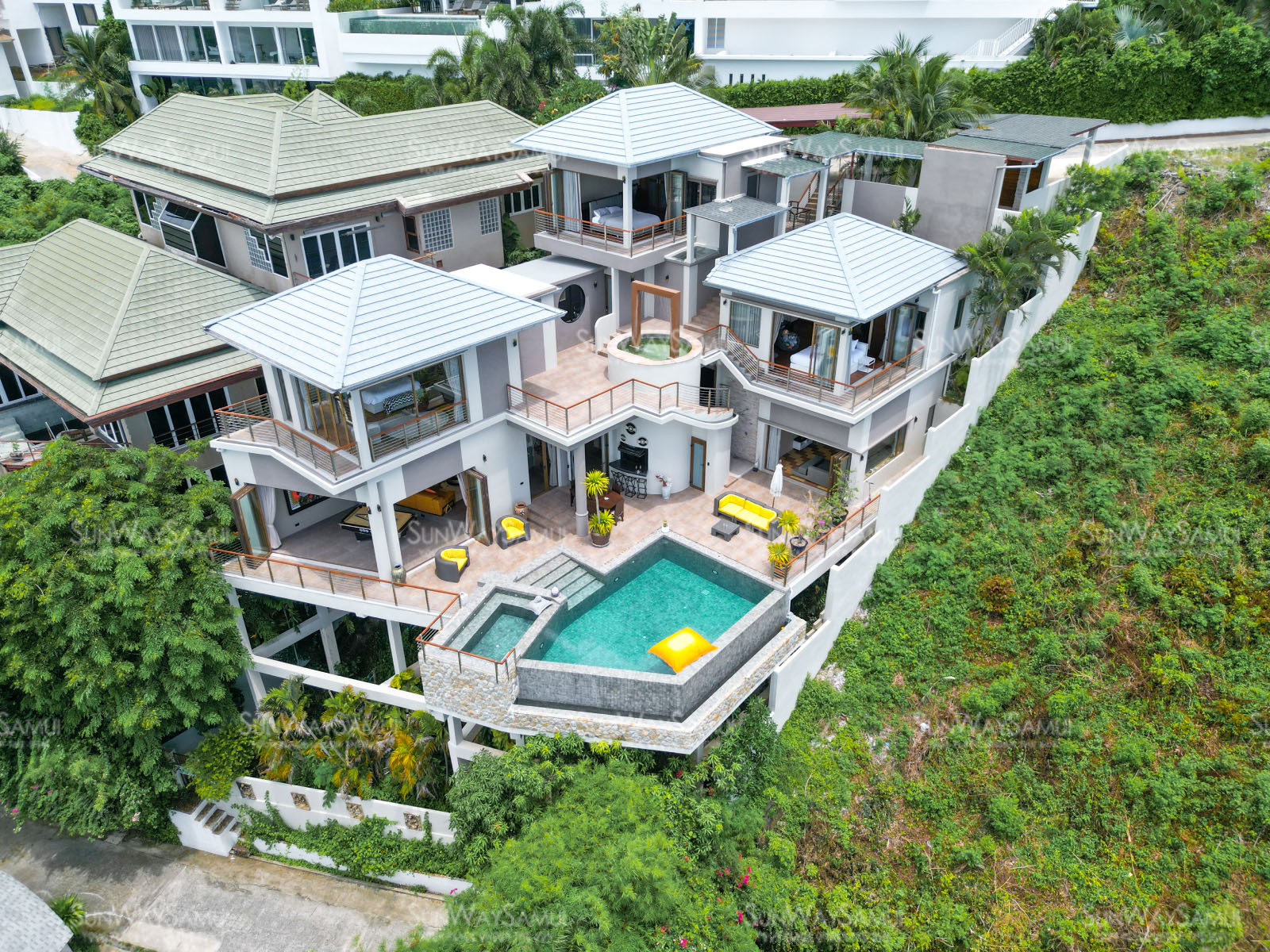 Villa Azure – Exclusive 5 Bedroom Seaview Villa in Tongson Bay for sale: Villa Azure – Exclusive 5 Bedroom Seaview Villa in Tongson Bay for sale
