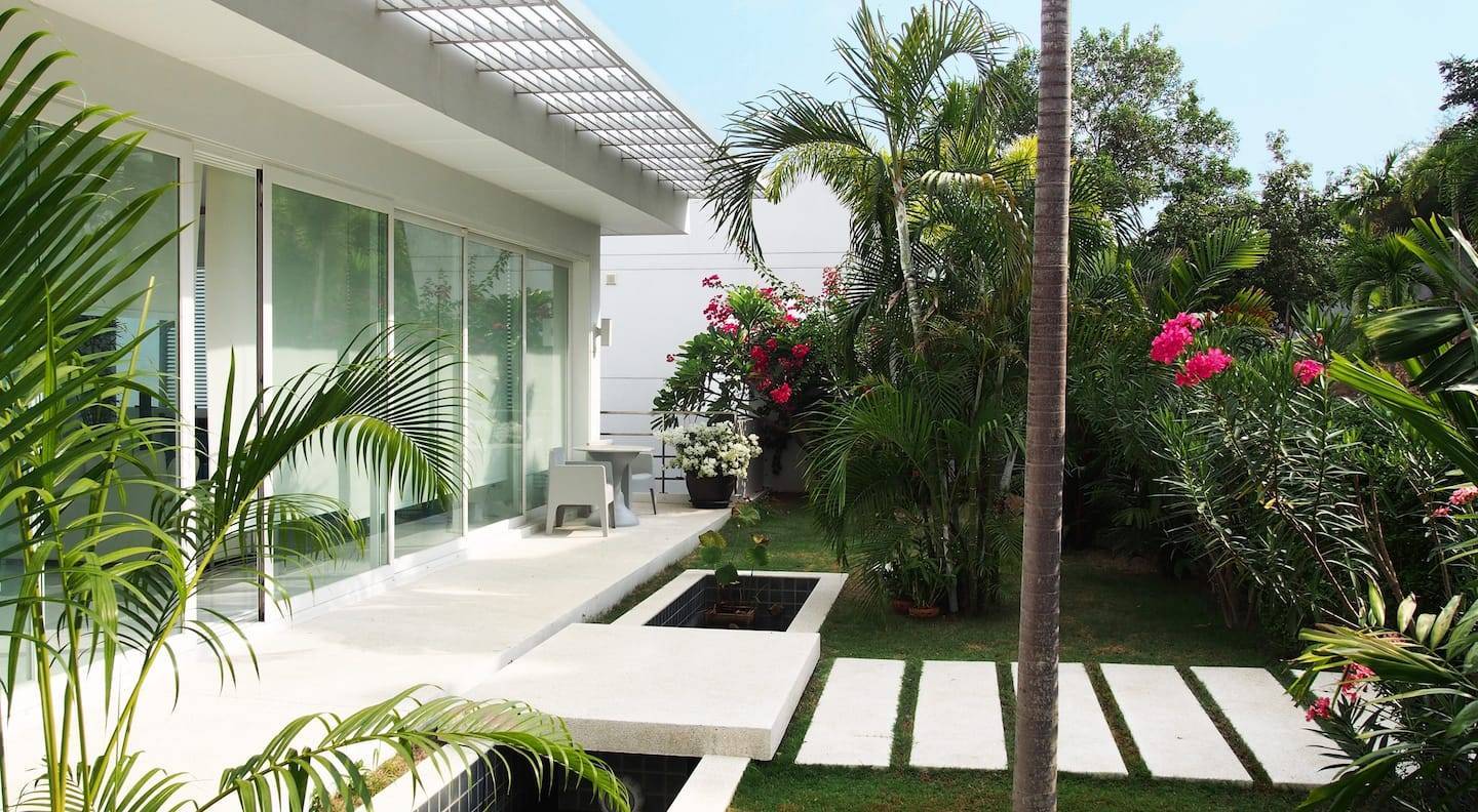 (SOLD) Luxury 4 bedroom Seaview Pool villa in Unique Residence for sale