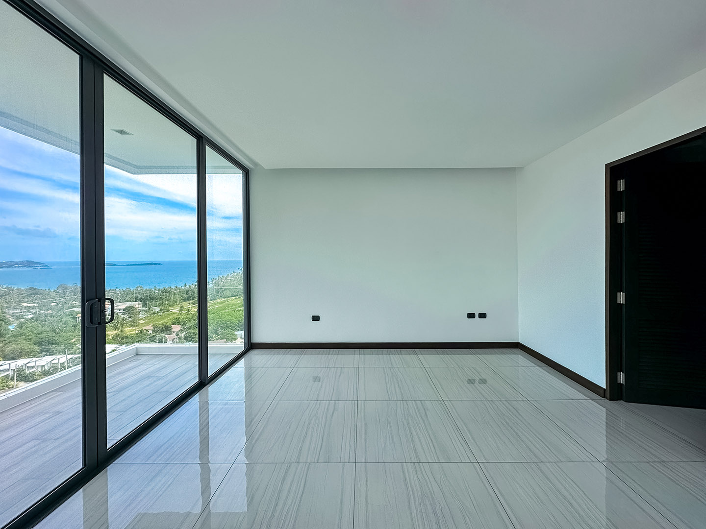 Verano Residence - Quality 4+1 Bedroom Seaview Pool Villa in Chaweng Noi for Sale