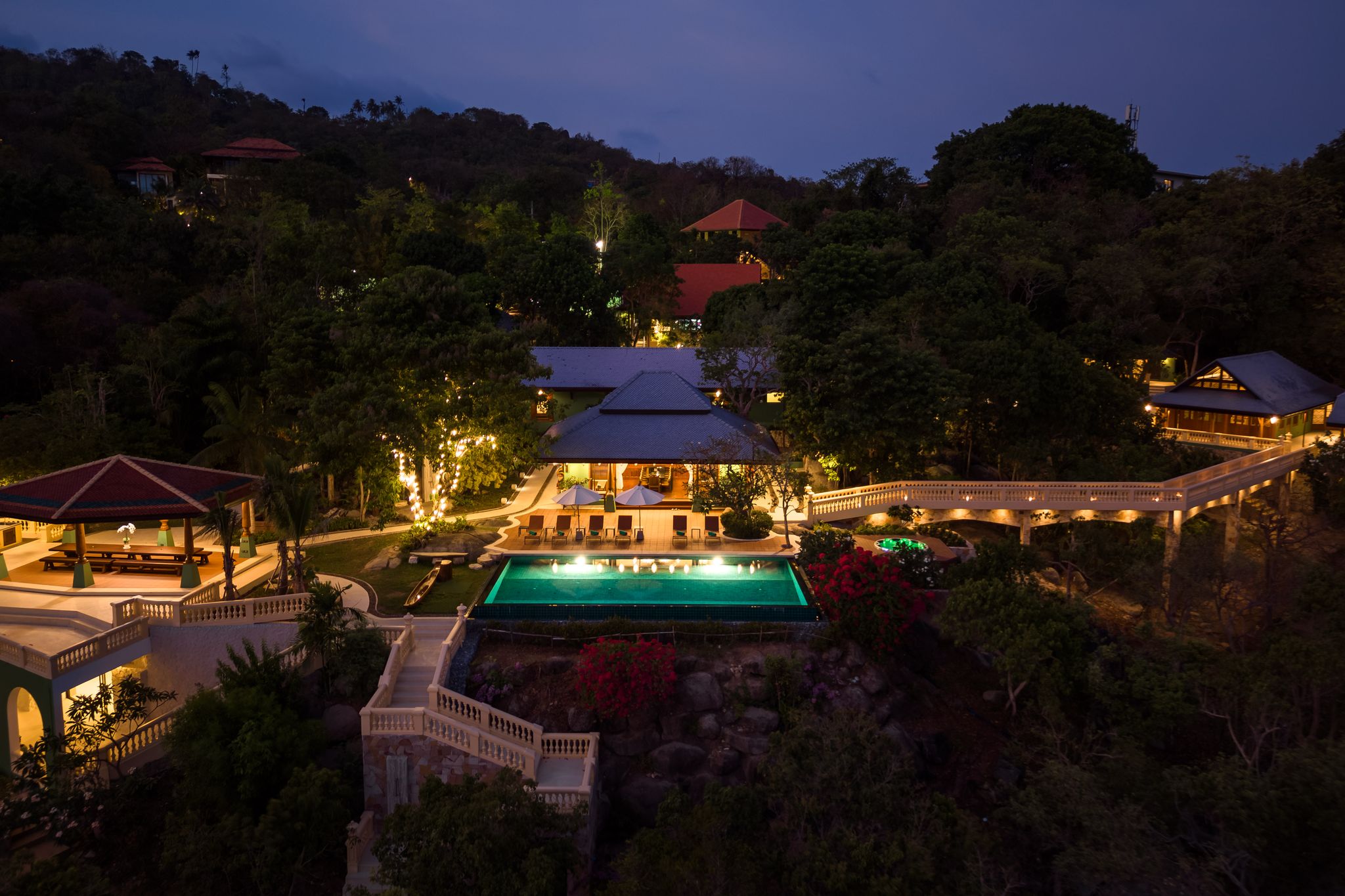 Villa Ladylagoon – Rare 8 Bedroom Beachfront villa in Laem Set for sale