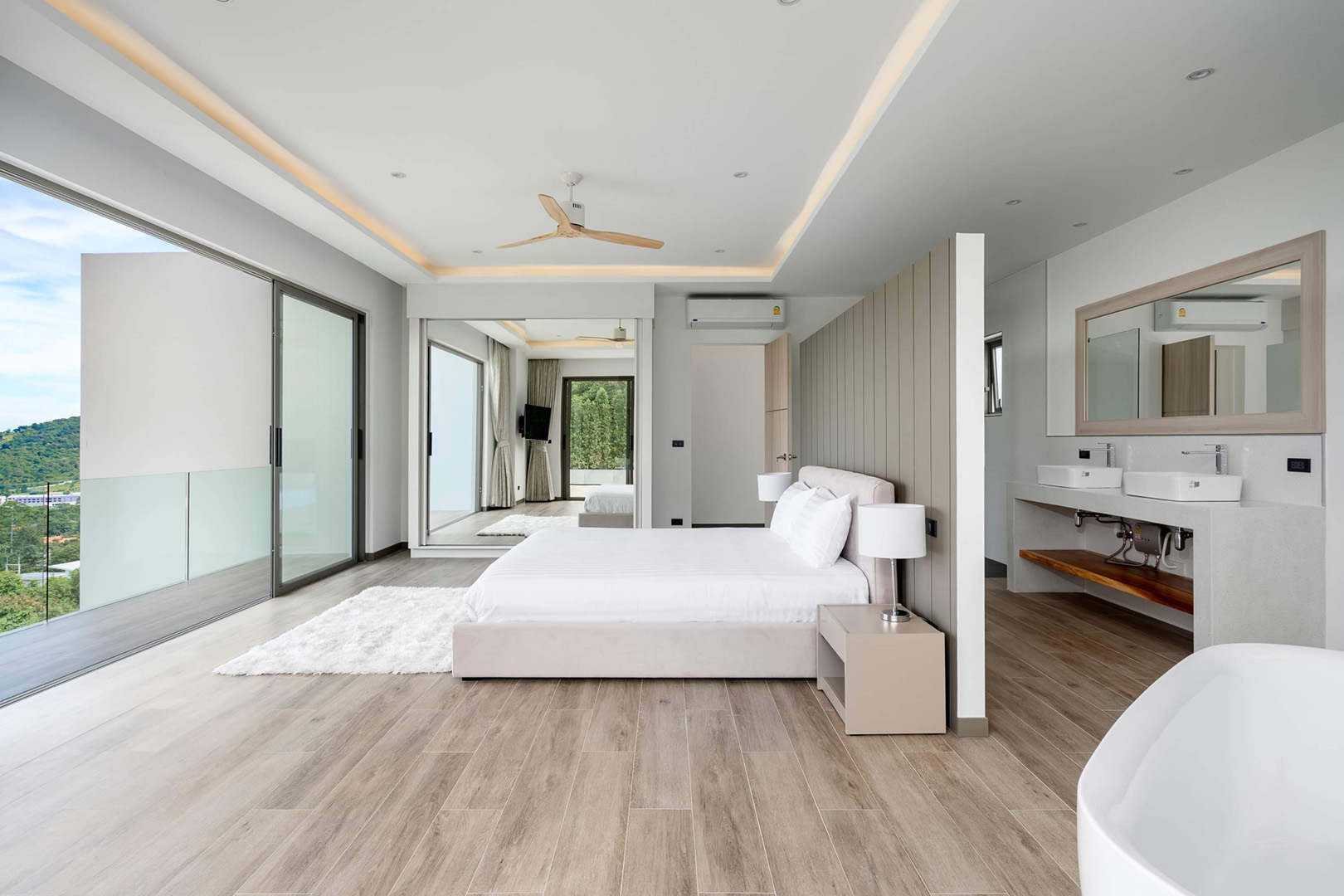 Sophisticated 3+1 Bedroom Seaview Pool Villa in Bophut for Sale