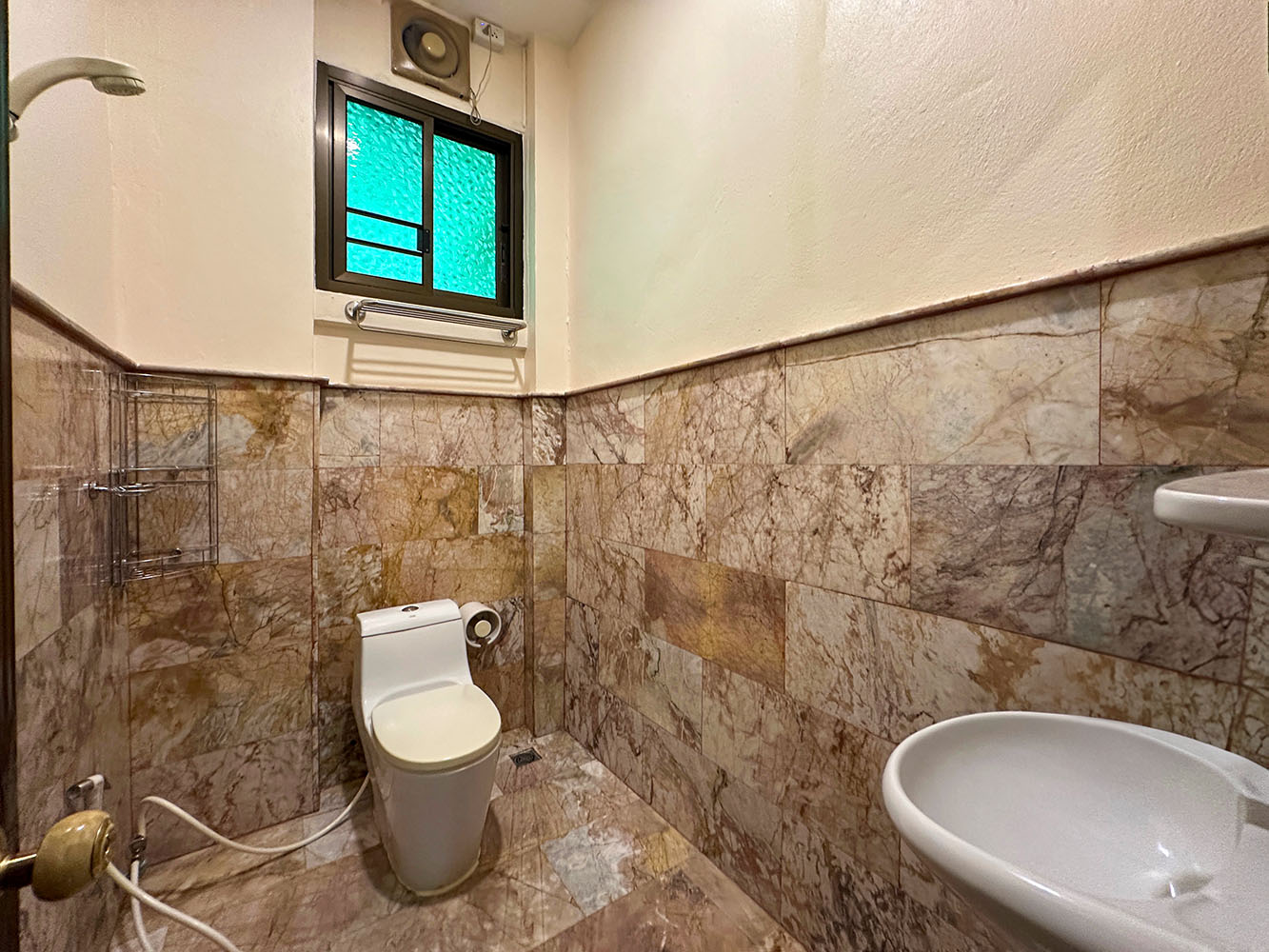 (PRICE REDUCED!) Rare Opportunity 9-Bedroom Beachfront Villa with Redevelopment Potential in Bangpor