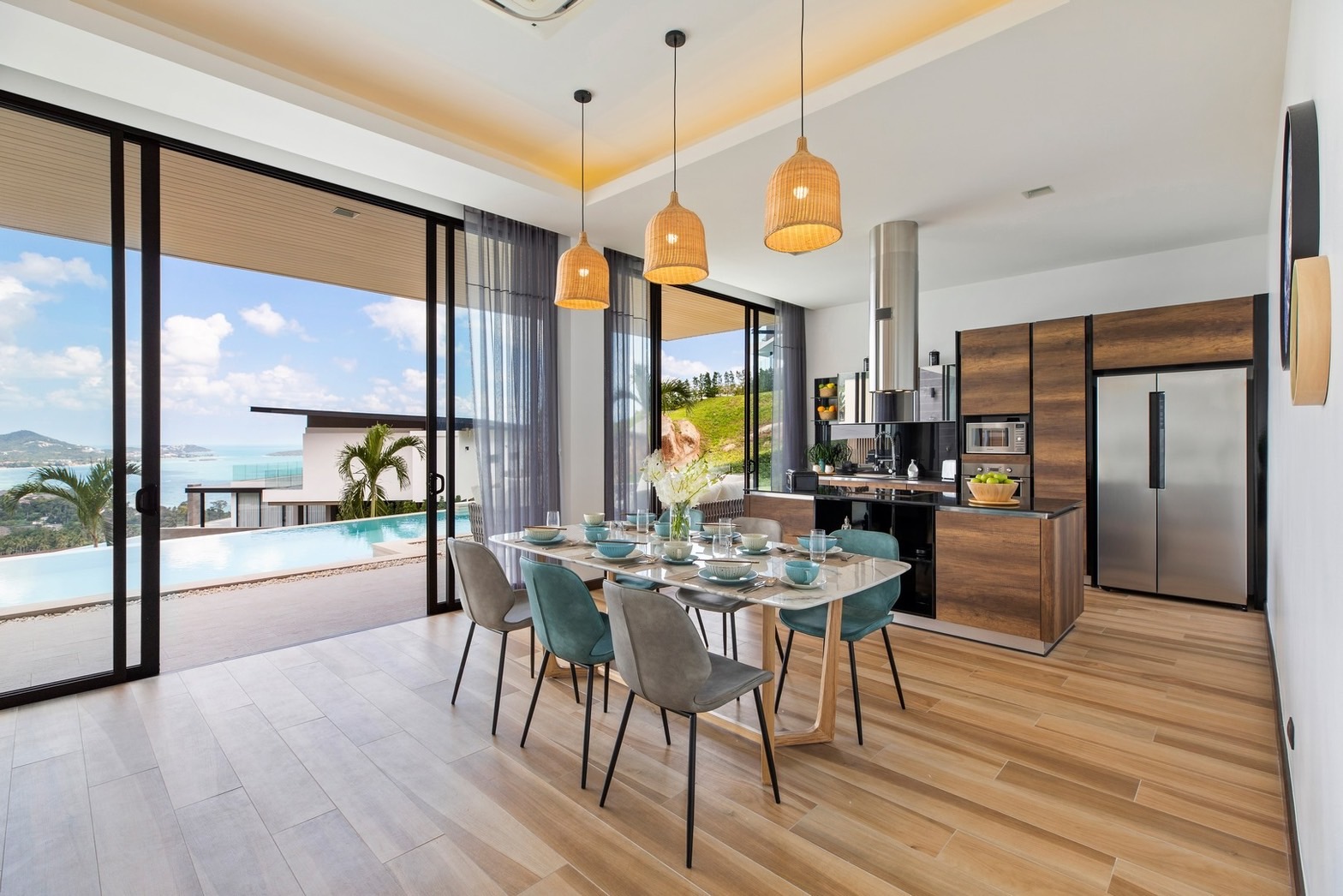 Verano Residence – 3 Bedroom Seaview Pool Villa in Chaweng Noi for sale