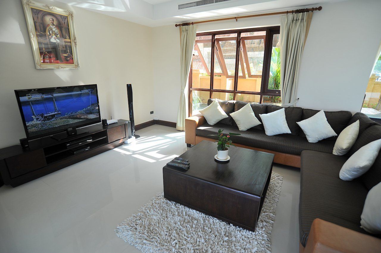 (SOLD) Large 5 bedroom Sea View Villa Alexa for sale in Maenam