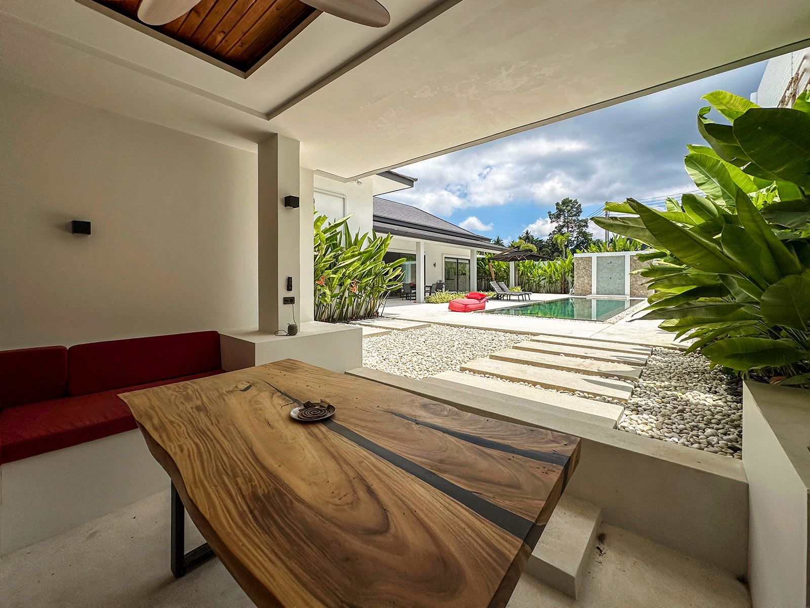 Tropical Balinese 4 Bedroom Garden Pool Villa in Maenam for Sale