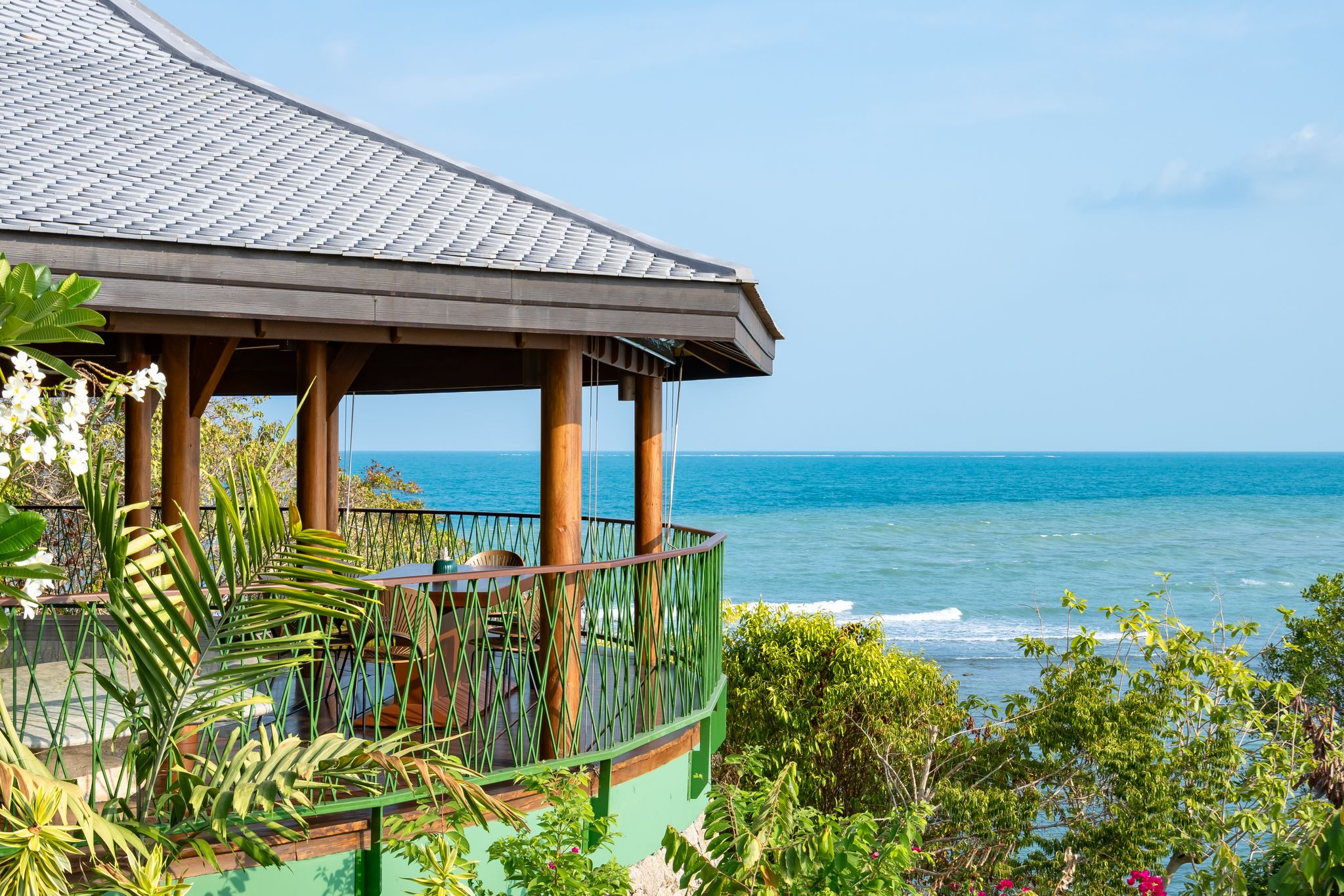 Villa Ladylagoon – Rare 8 Bedroom Beachfront villa in Laem Set for sale