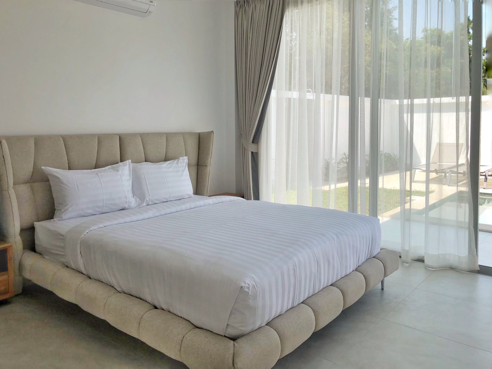 Coco Tropical Plalarn - Beach-Access Modern 3 Bedroom Garden Pool Villa in Maenam for Sale