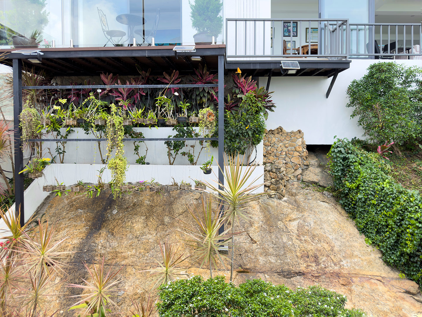 The Peak – Cliffside 5 Bedroom 6 Bathroom Seaview Villa in Bangpor for sale