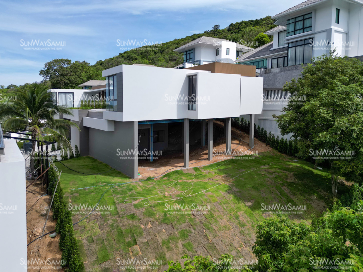 Samui Hillside Village – 3+1 Bedroom Mountain-view Pool Villa in Bophut for sale 