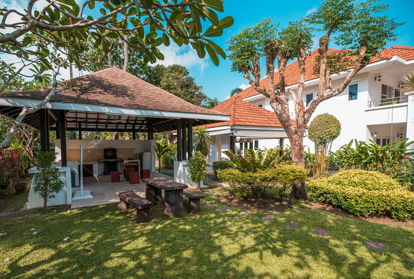 Kalara Gardens – 2 Bedroom Townhouse with Communal Pool in Bangrak for sale: Kalara Gardens – 2 Bedroom Townhouse with Communal Pool in Bangrak for sale