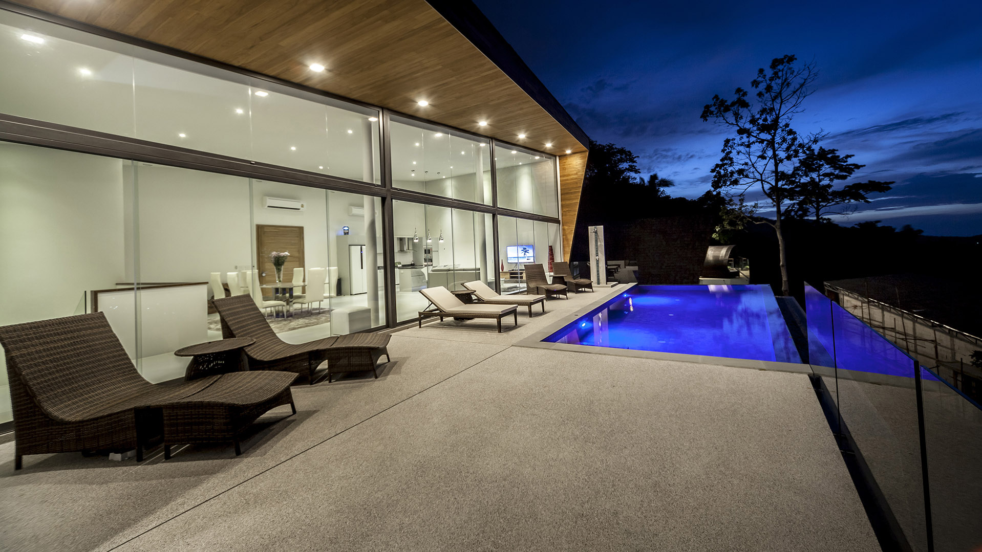 Supreme 4+1 Bedroom Seaview Pool Villa in Maenam for Sale