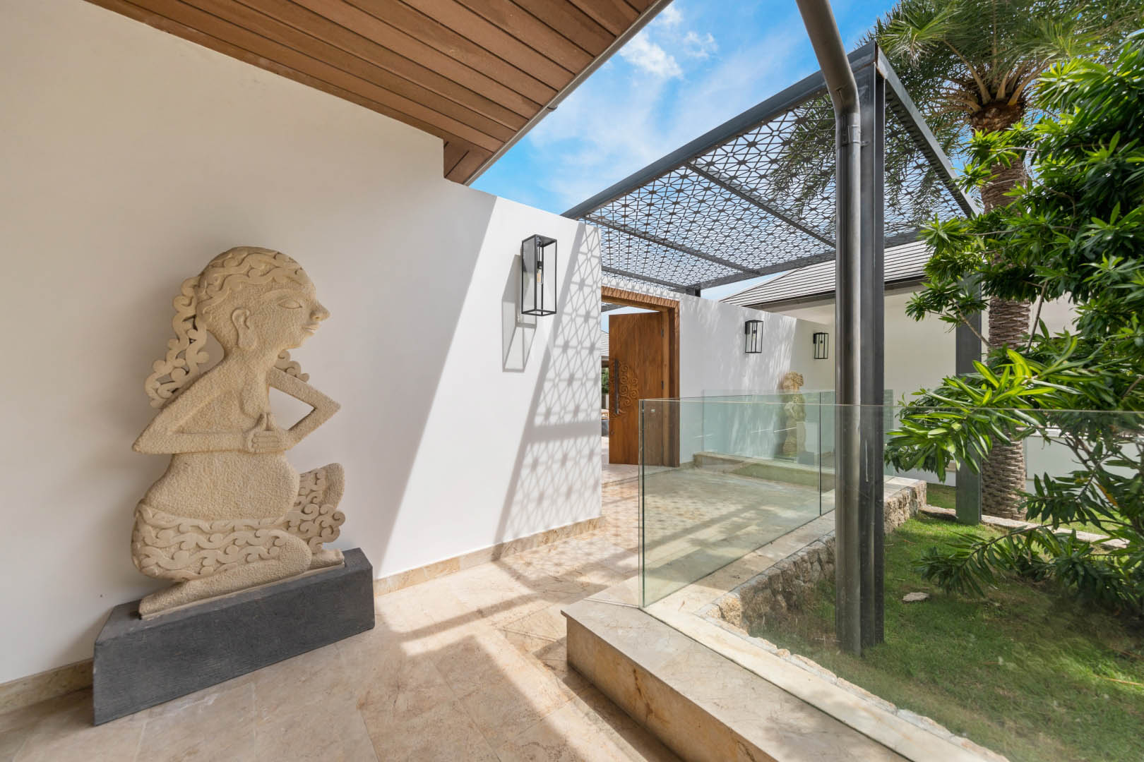 Villa Riverside – Luxury 5 Bedroom Balinese Tropical Retreat in Maenam for sale: Villa Riverside – Luxury 5 Bedroom Balinese Tropical Retreat in Maenam for sale