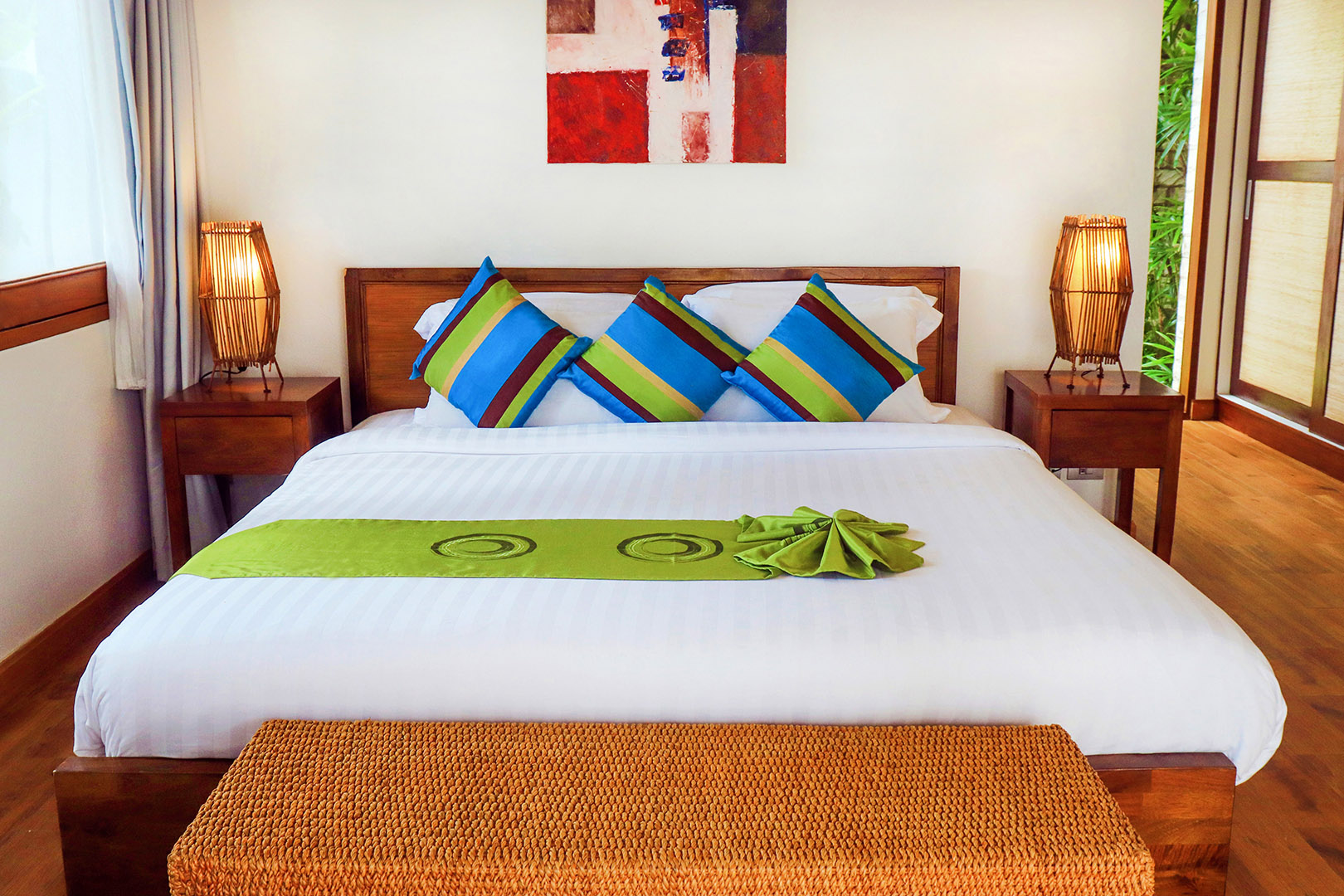 Baan Chom Talay - Classic 5 Bedroom Beachfront Villa in Lipa Noi for sale