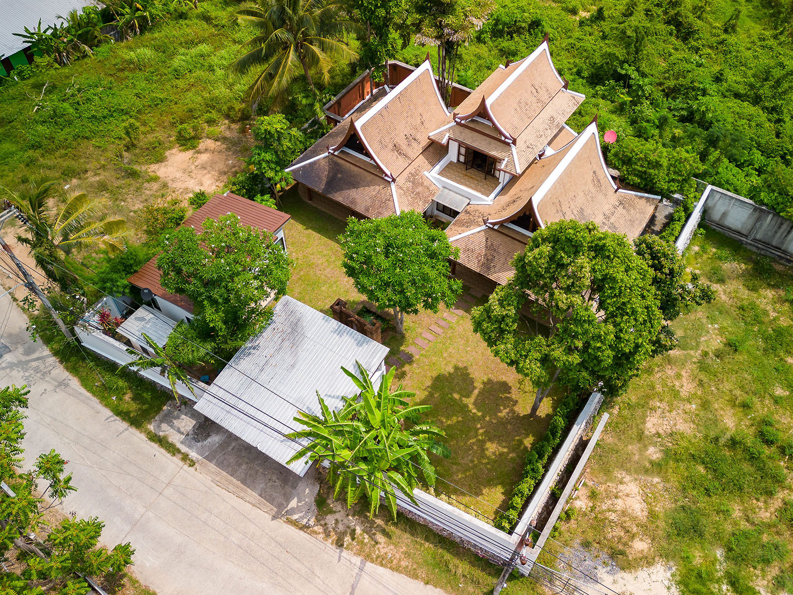 Beach Access 2+1 Bedroom Thai Styled House in Lamai for sale: Beach Access 2+1 Bedroom Thai Styled House in Lamai for sale