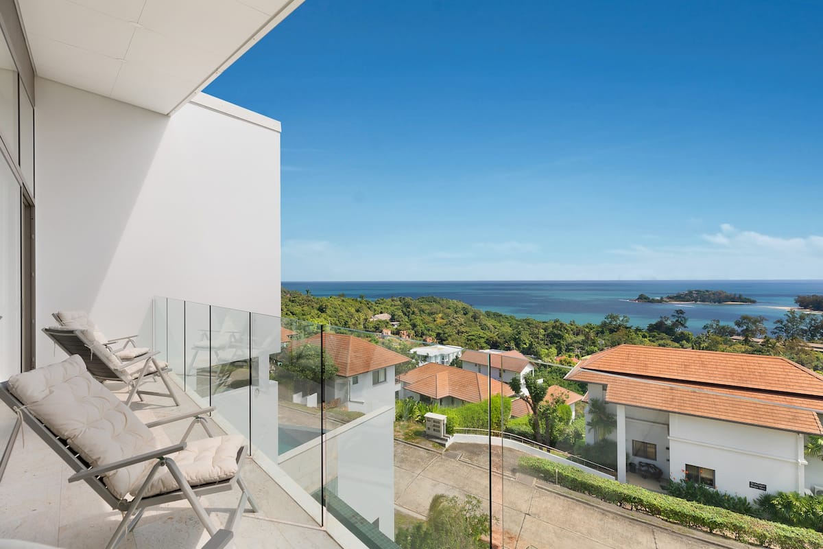 Trendy 4 Bedroom Seaview Pool Villa in Choeng Mon for sale