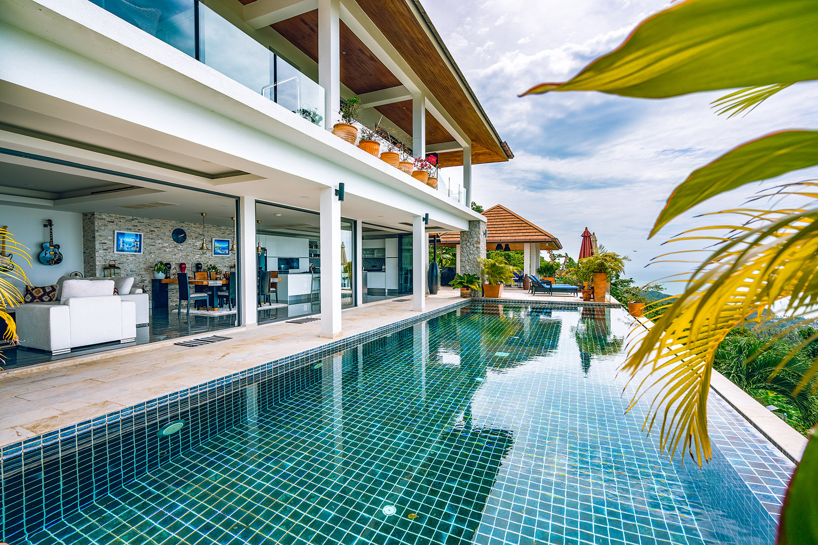 The Peak – Cliffside 5 Bedroom 6 Bathroom Seaview Villa in Bangpor for sale