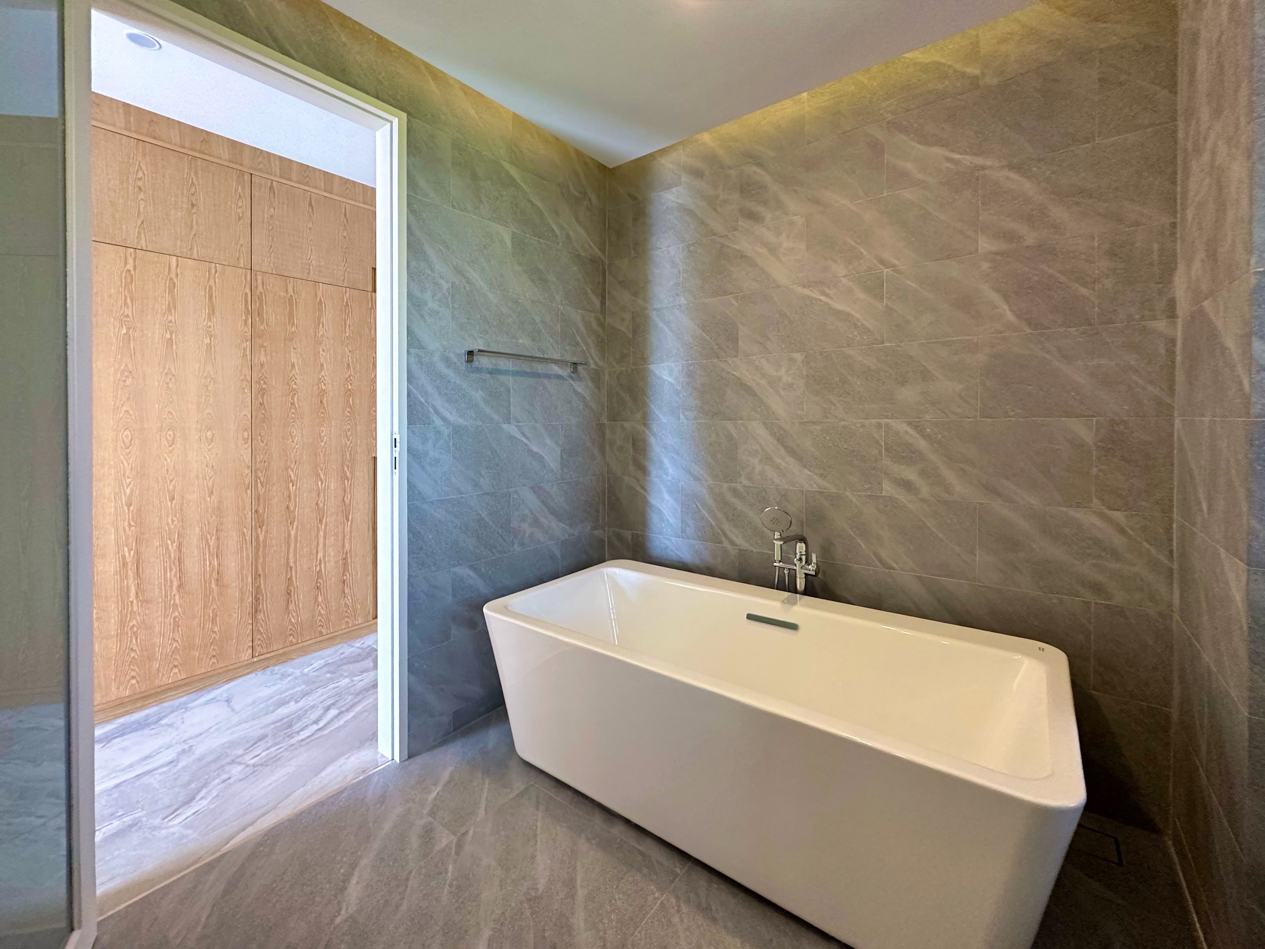 (SOLD) Villa Delapan - Traditional Tropical 3 Bedroom Seaview Pool Villa in Chaweng Noi For Sale