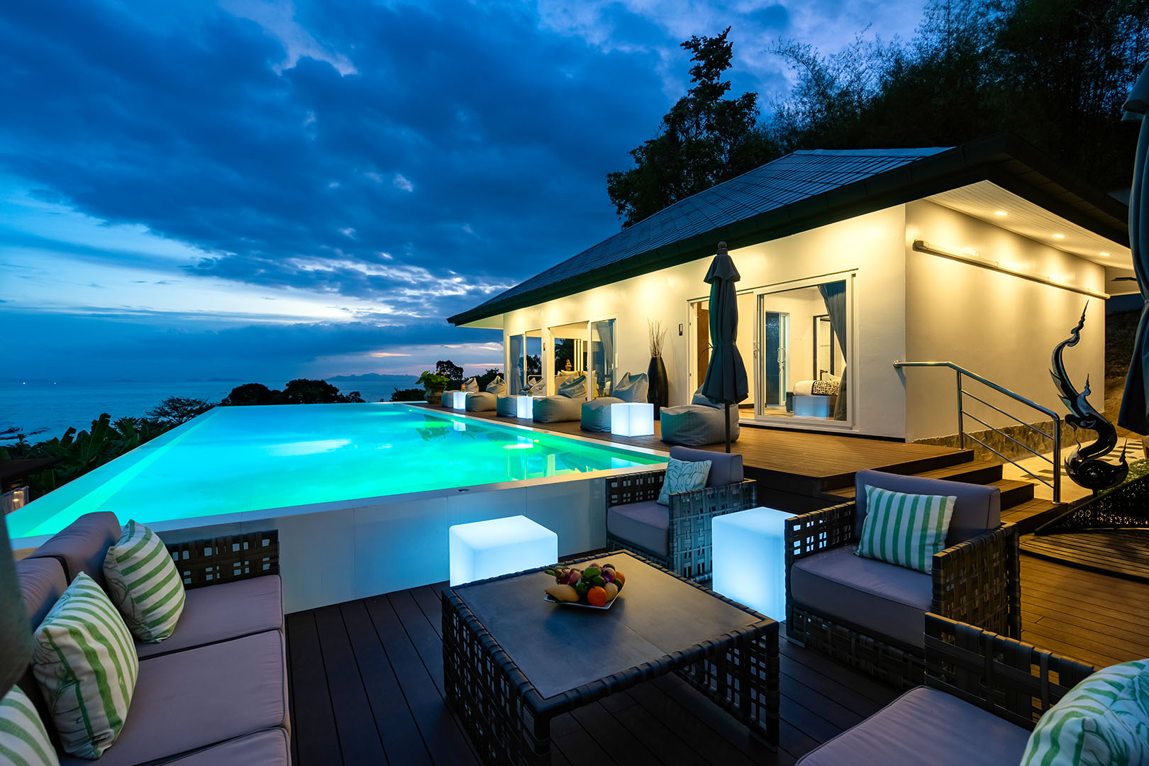 Substantial 9 Bedroom Seaview Pool Villa in Bang Makham for sale