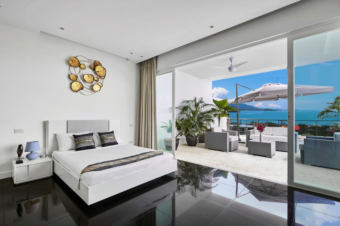 (SOLD) Luxury 4 bedroom Seaview Pool villa in Unique Residence for sale