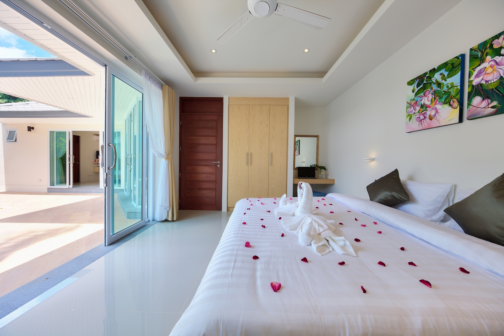 Beachside 2 Bedroom Garden Pool Villa in Lipa Noi for sale