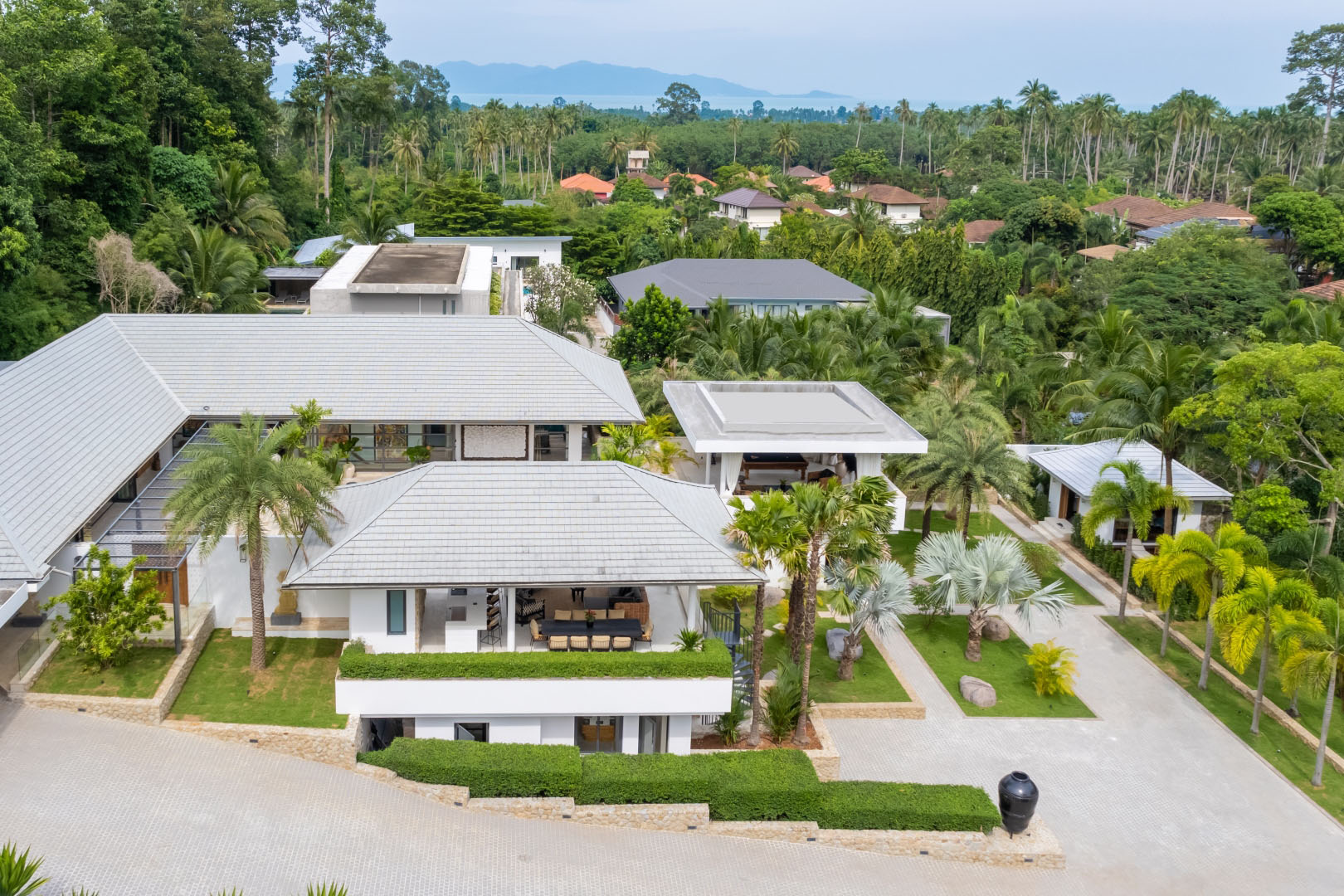Villa Riverside – Luxury 5 Bedroom Balinese Tropical Retreat in Maenam for sale: Villa Riverside – Luxury 5 Bedroom Balinese Tropical Retreat in Maenam for sale