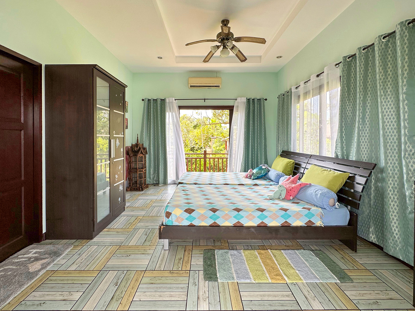 Comfortable 3 Bedroom Garden Pool Villa with 800 sqm land in Maenam for sale