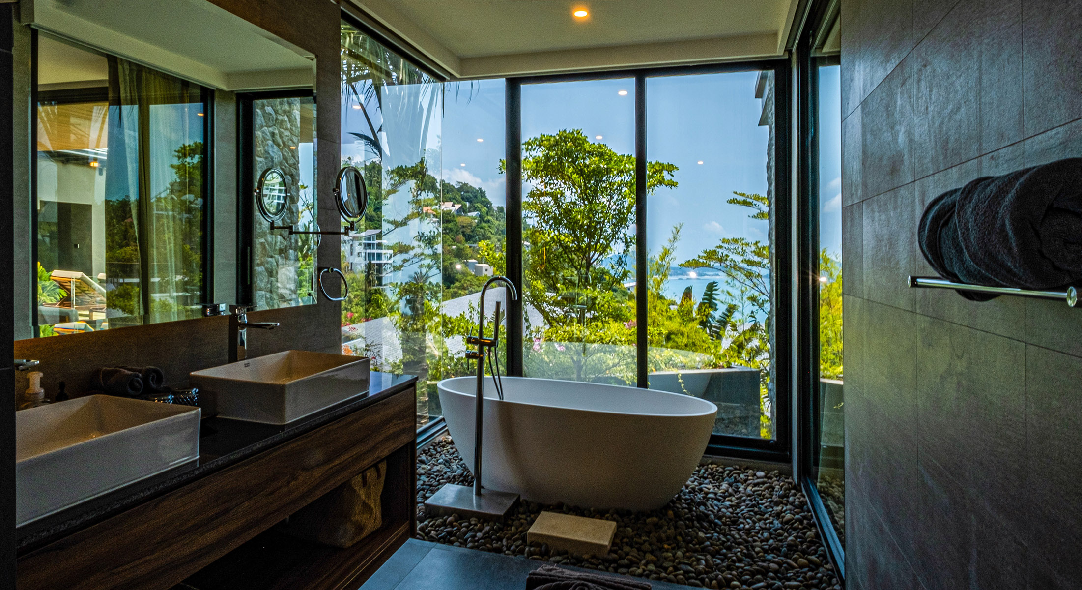Keeree Tara Villa – Extraordinary 5 Bedroom Seaview Pool Villa in Chaweng Noi for sale