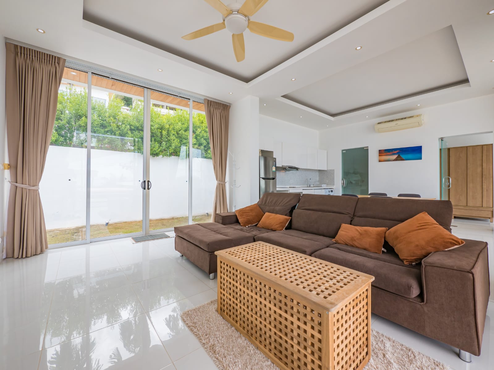 Modern 2 Bedroom Partial Seaview Pool Villa in Chaweng: Modern 2 Bedroom Partial Seaview Pool Villa in Chaweng