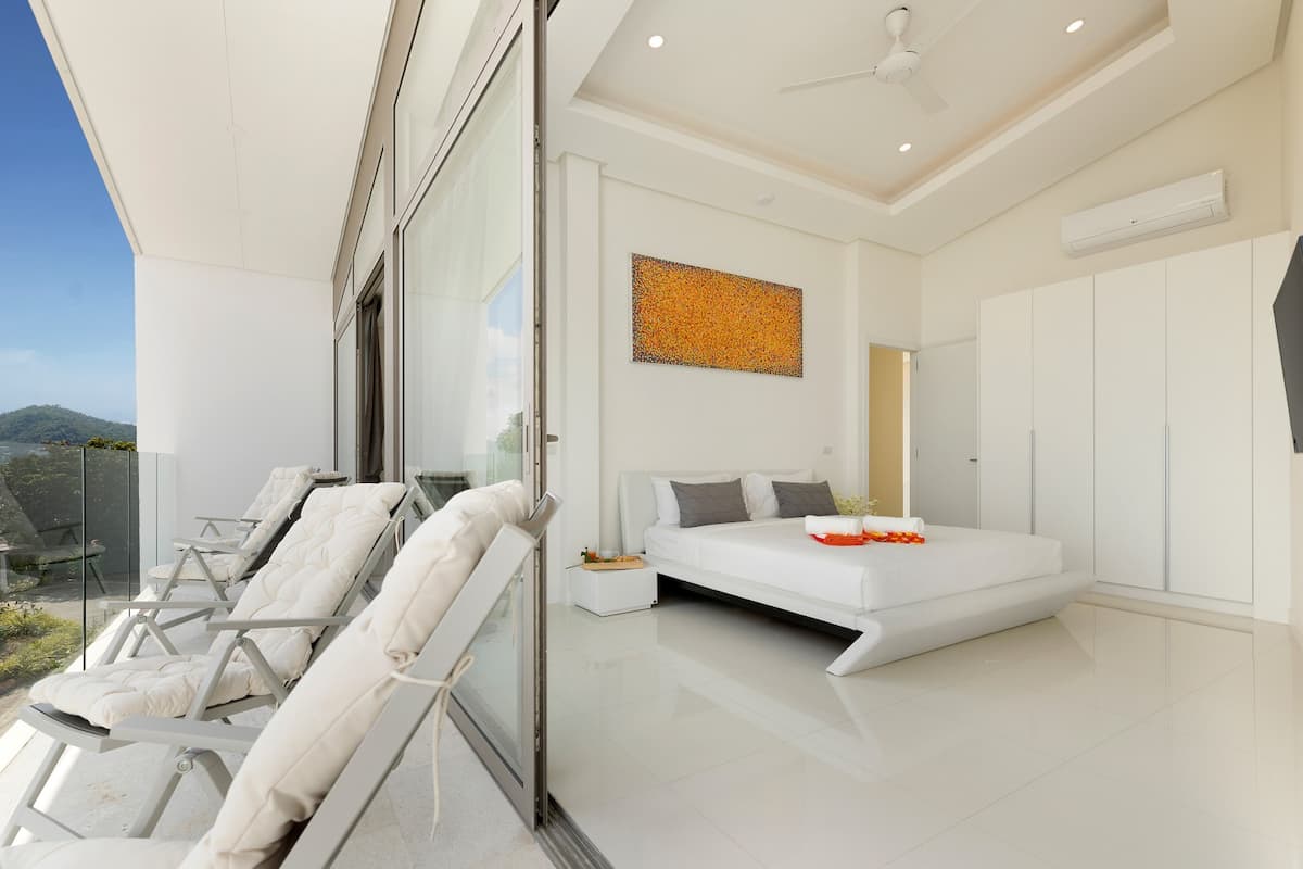 Trendy 4 Bedroom Seaview Pool Villa in Choeng Mon for sale