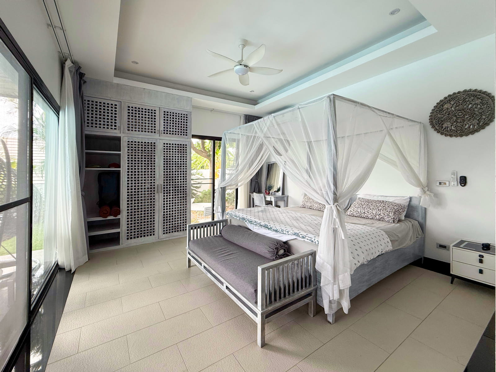 Villa Cannes - 2 Bedroom Garden Pool Villa in Horizon Villas for sale: 2 bedroom Villa Cannes for sale, parking