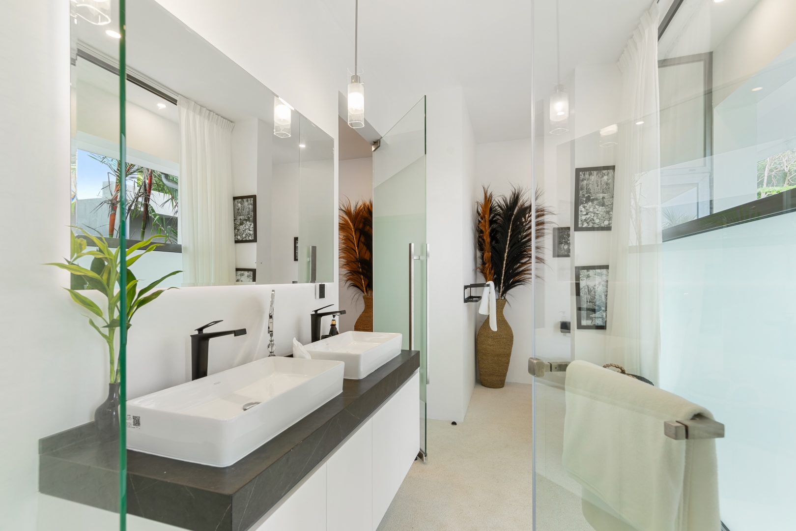 Villa Riverside – Luxury 5 Bedroom Balinese Tropical Retreat in Maenam for sale: Villa Riverside – Luxury 5 Bedroom Balinese Tropical Retreat in Maenam for sale