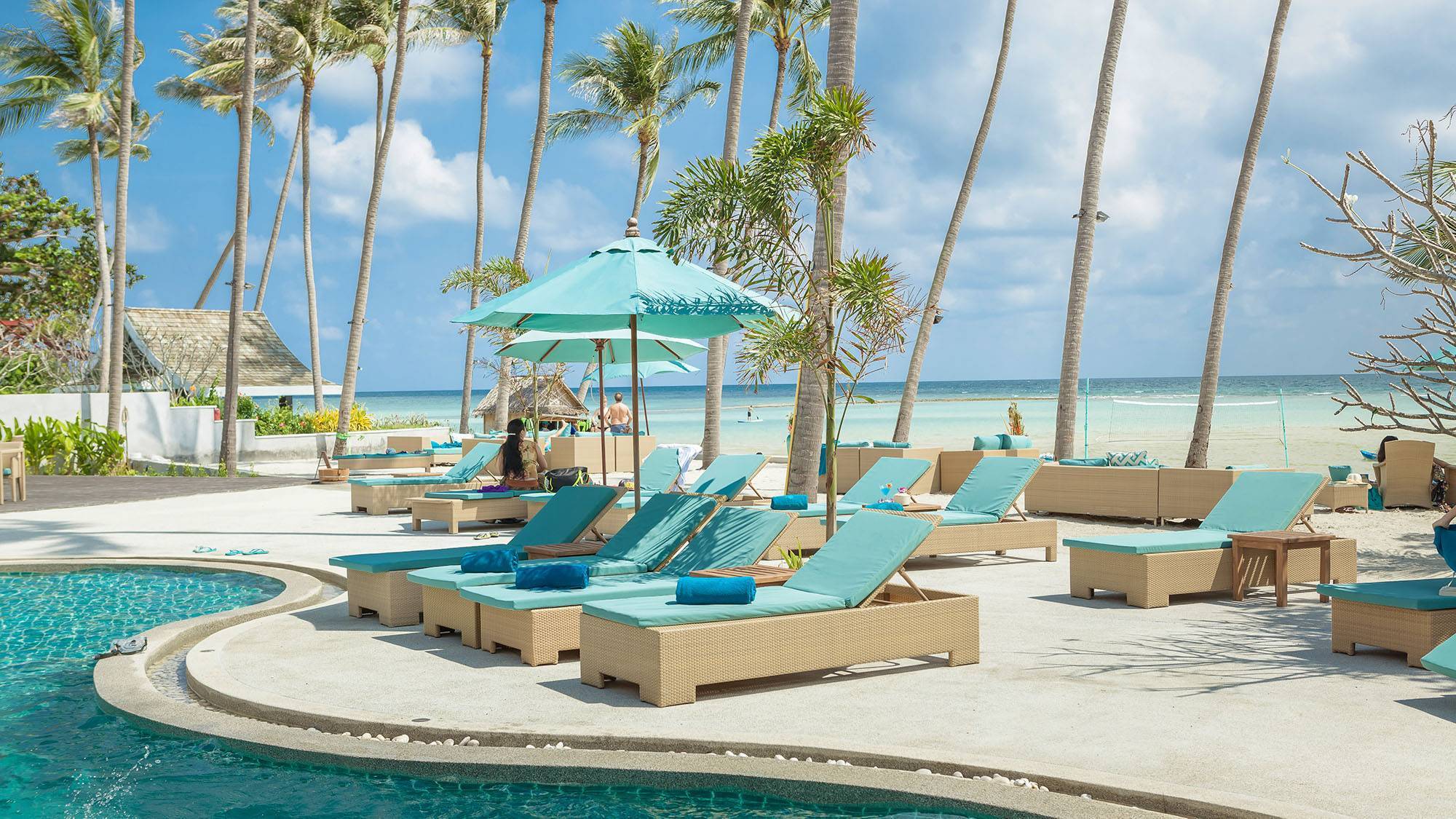 (SOLD) Tropical 4-bedroom beachside villa for sale in Hua Thanon