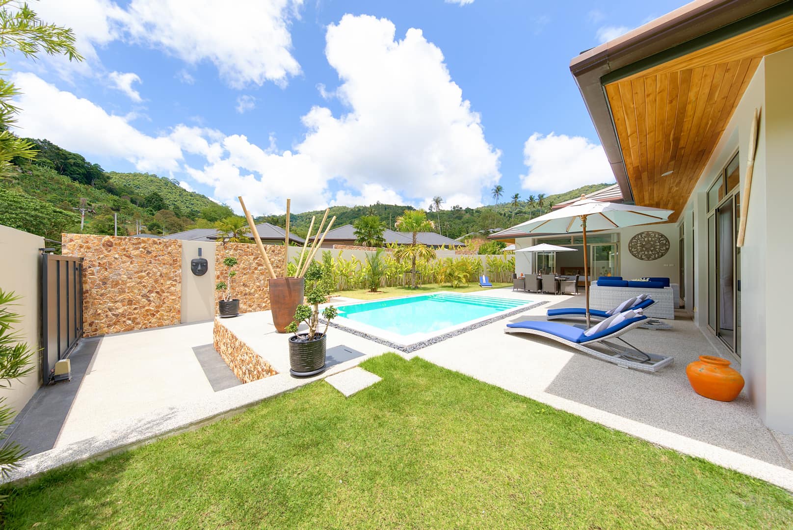 (SOLD) Villa Saona 2 – Chic 3 Bedroom Pool Villa in Lamai for sale
