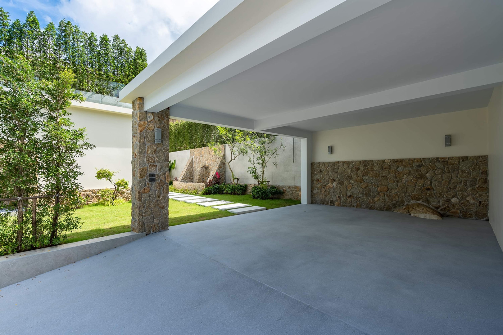 Sophisticated 3+1 Bedroom Seaview Pool Villa in Bophut for Sale