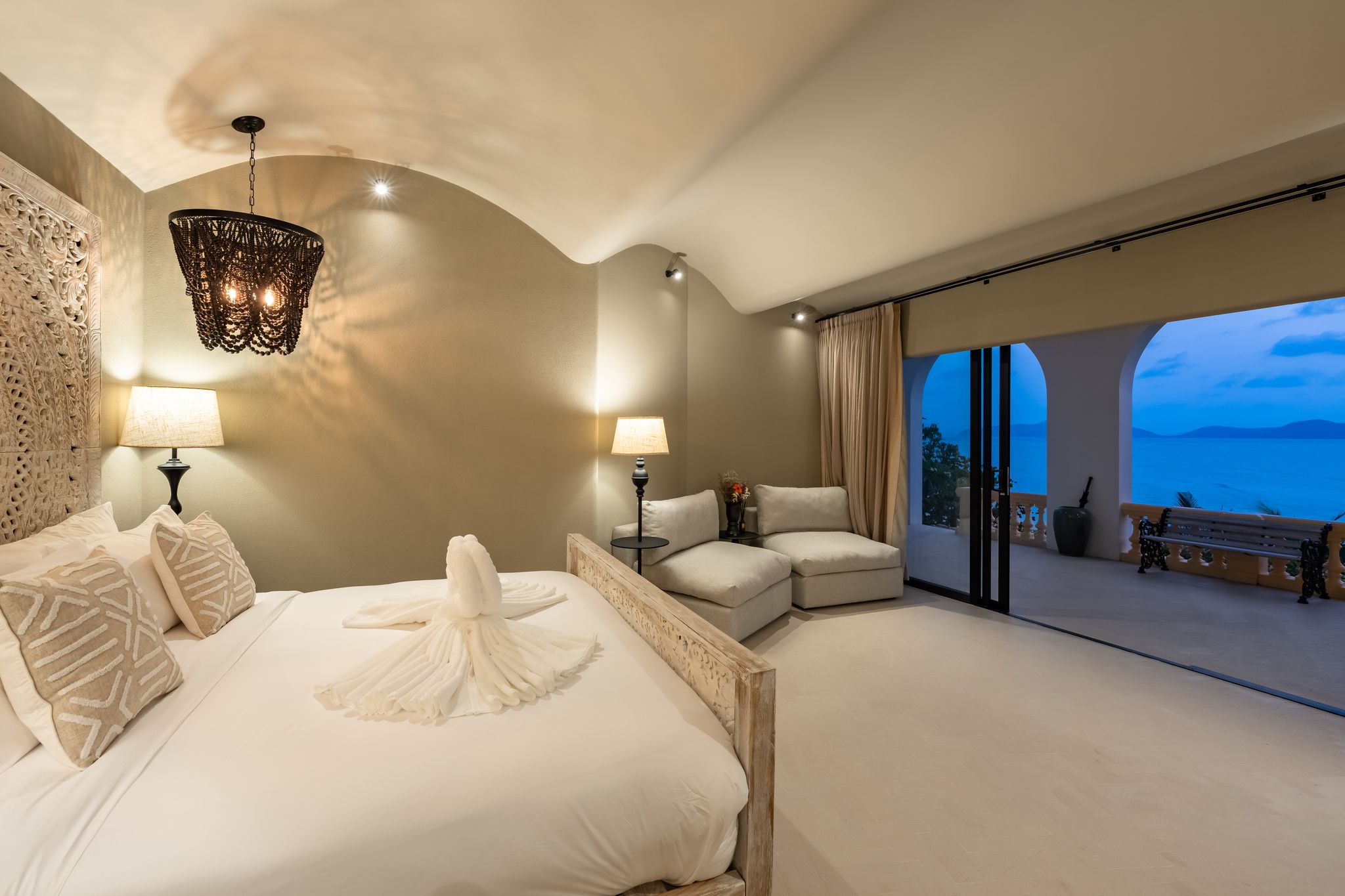 Villa Ladylagoon – Rare 8 Bedroom Beachfront villa in Laem Set for sale