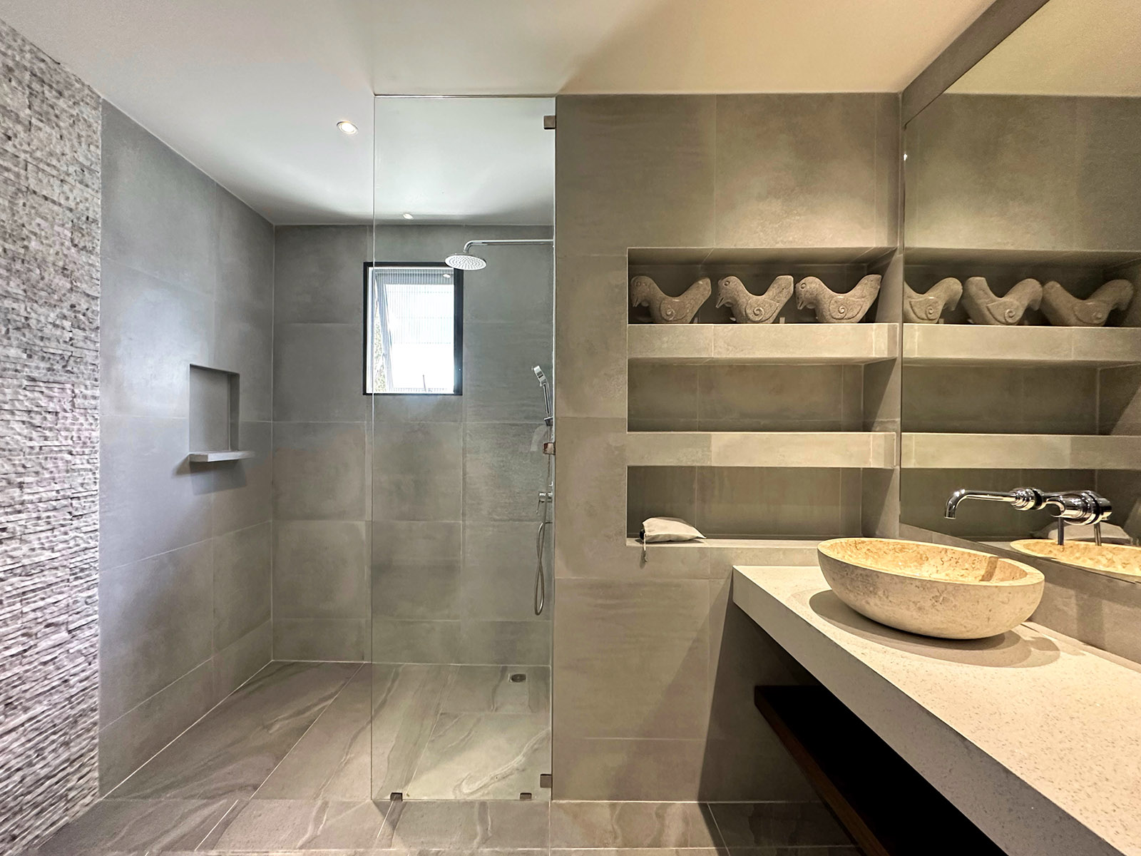 (PRICE REDUCED!) Contemporary 4 Bedroom Seaview Villa in Plai Laem for sale