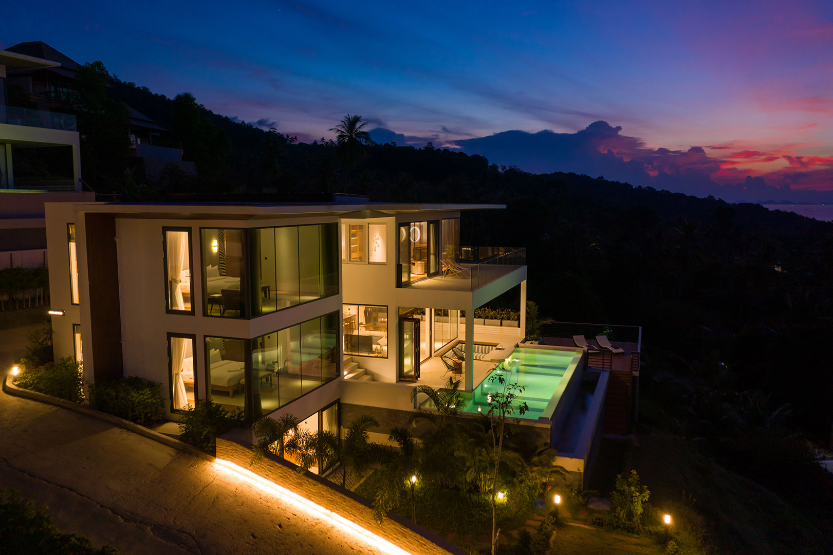 (PRICE REDUCED!) Darika Residence B5 - Dazzling 4 Bedroom Seaview Pool Villa in Bang Por for sale