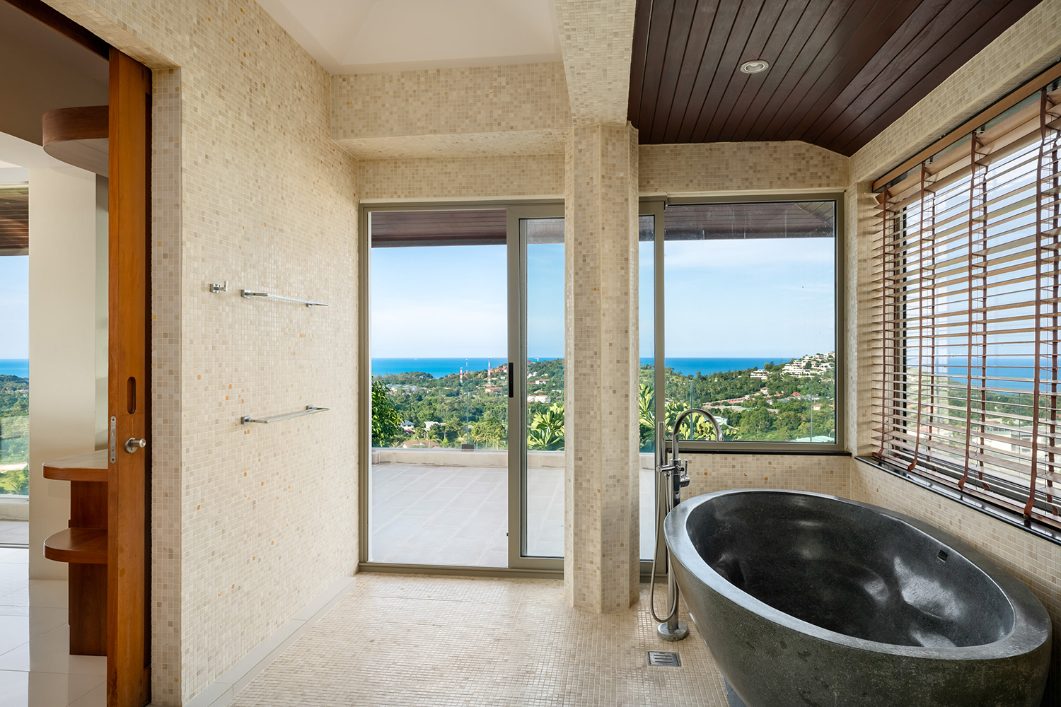 (PRICE REDUCED!) Narai Kiri Villa – Spacious 5 Bedroom Seaview Pool Villa in Plai Laem for sale