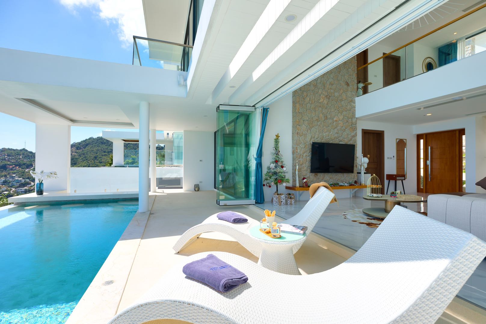 The Wave 2 - Urbane 5 Bedroom Seaview Pool Villa in Chaweng Noi for sale