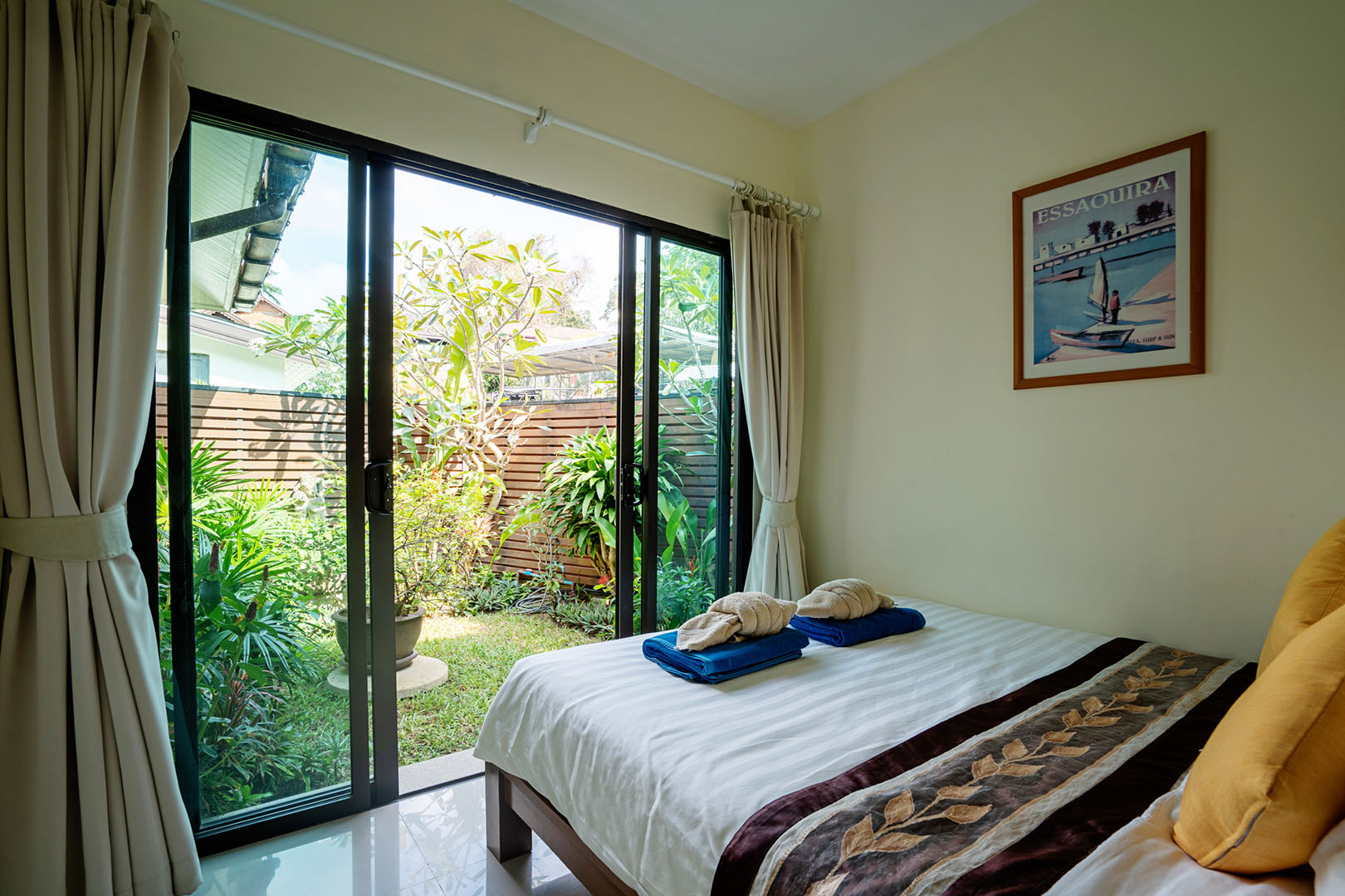 Indu Sunset – Comfortable 4 Bedroom Beachfront Pool Villa in Bang Makham for sale: Indu Sunset – Comfortable 4 Bedroom Beachfront Pool Villa in Bang Makham for sale