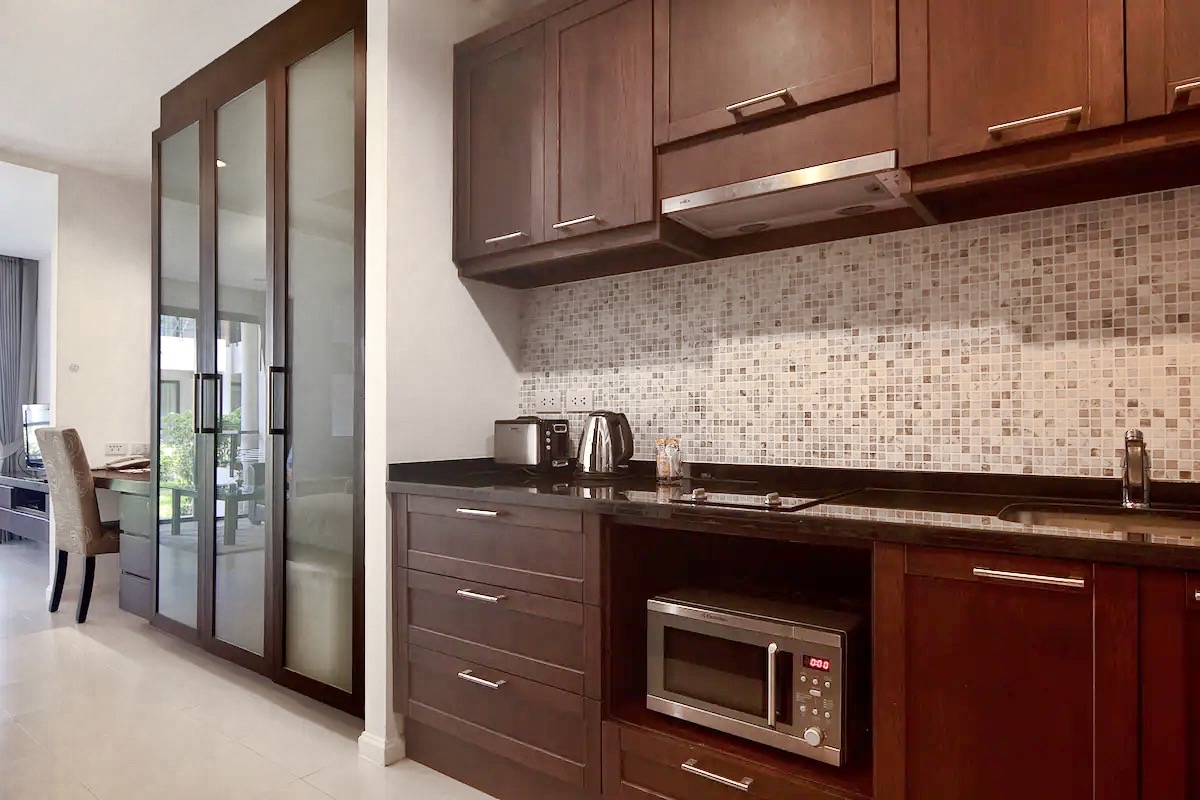 (SOLD) Emerald Condominium – Studio Unit Beachside Condo in Plai Laem for sale