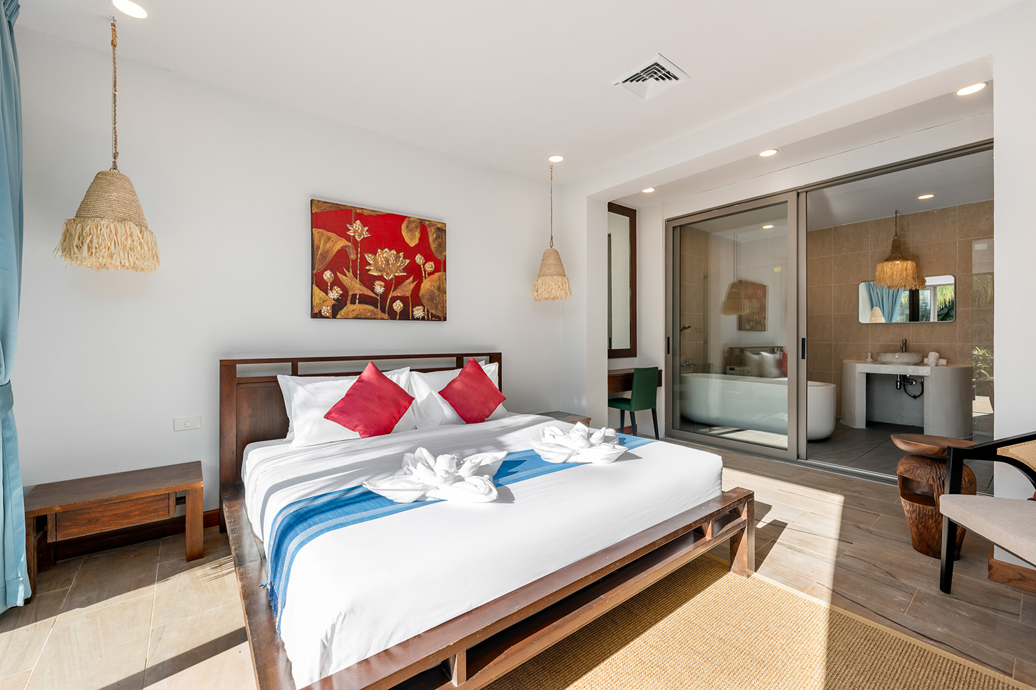 Baan Faa Sai – Renovated 5 Bedroom Seaview Pool Villa in Bangpor for Sale