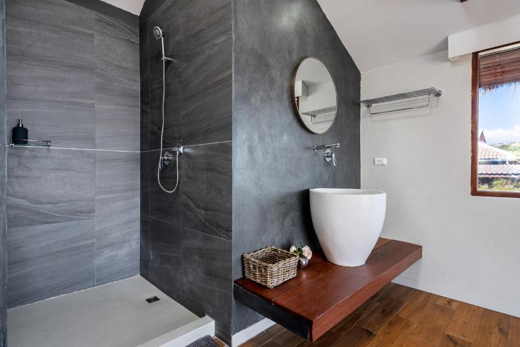 (SOLD) Baan Fishermen Villa – Beachfront Thai-Style Villa in Prime Fisherman’s Village for sale