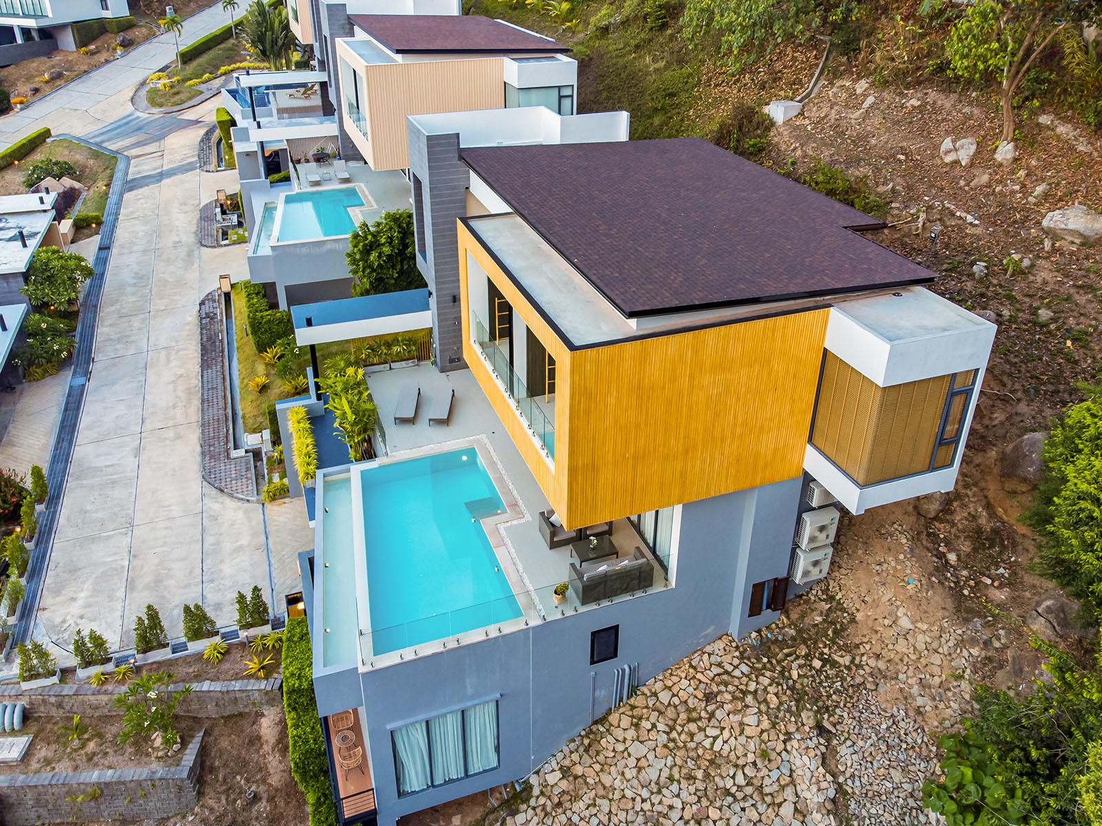 (PRICE REDUCED!) Verano Residence - Contemporary 3+1 Bedroom Seaview Pool Villa in Chaweng Noi for Sale