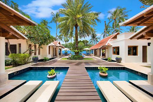 Villas "Classic 5 Bedroom Beachfront Villa in Lipa Noi for sale" 5 bedrooms, beachfront, garden, private pool, sea view, district Lipa Noi, sale for 95 000 000 baht