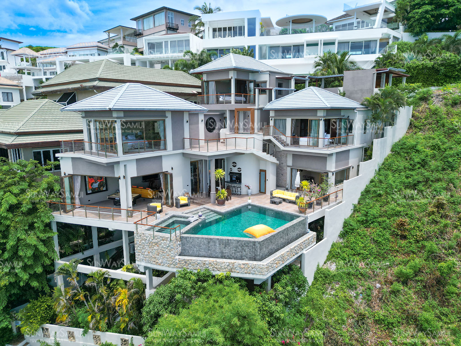 Villa Azure – Exclusive 5 Bedroom Seaview Villa in Tongson Bay for sale: Villa Azure – Exclusive 5 Bedroom Seaview Villa in Tongson Bay for sale