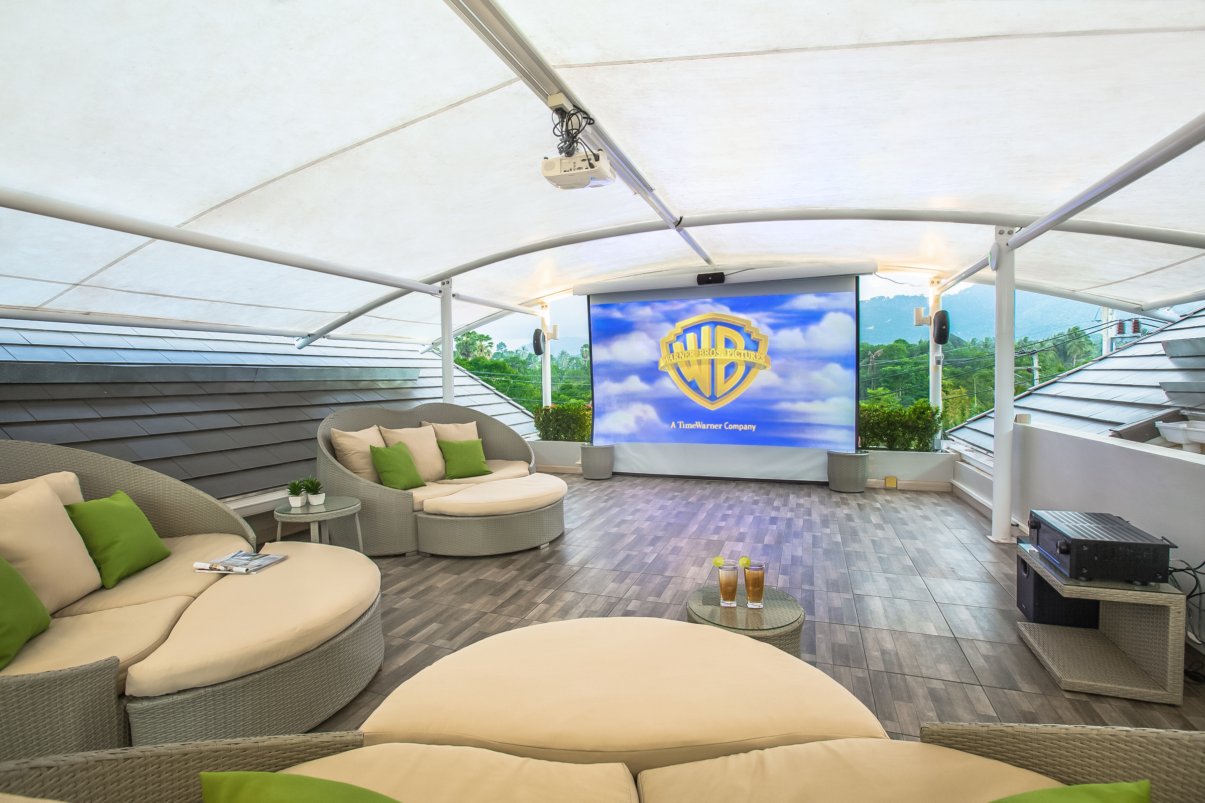 Villa Mojito – Beachside 5 Bedroom Pool Villa in Ban Tai for sale